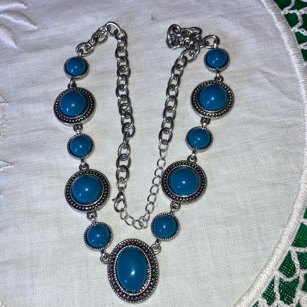 NECKLACE appx 20” in st beaded aqua caboshon circles $35